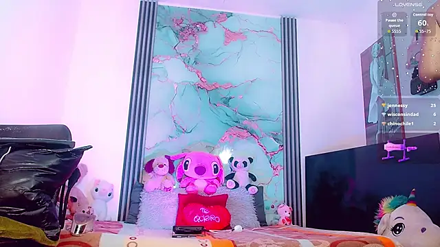 Snapshot of _ChanellR_ chatting on September 23, 2025, 11:08 pm ChanellR online show from September 23, 2025, 11:08 pm