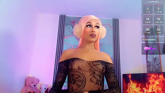 Snapshot of _ChanellR_ chatting on October 22, 2025, 11:04 pm ChanellR online show from October 22, 2025, 11:04 pm