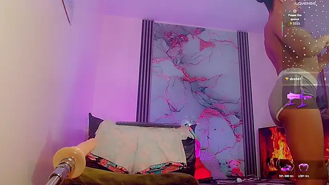 Snapshot of _ChanellR_ chatting on November 7, 2025, 11:21 am ChanellR online show from November 7, 2025, 11:21 am