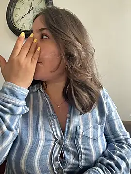 sukhakunis1 online show from February 19, 2026, 5:42 pm