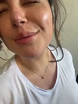 sukhakunis1 online show from February 20, 2026, 1:33 pm