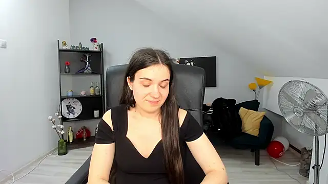 Snapshot of MelissaWiliam chatting on March 19, 2025, 6:01 pm MelissaWiliam online show from March 19, 2025, 6:01 pm