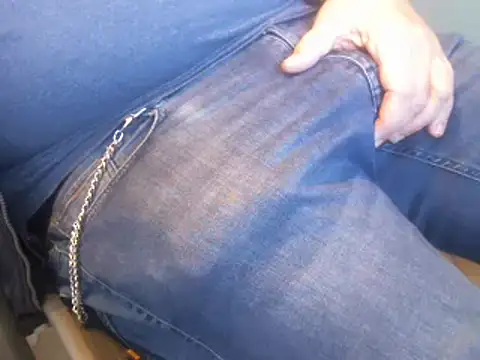 Snapshot of sexxx-mike chatting on January 18, 2025, 12:47 pm sexxx-mike online show from January 18, 2025, 12:47 pm