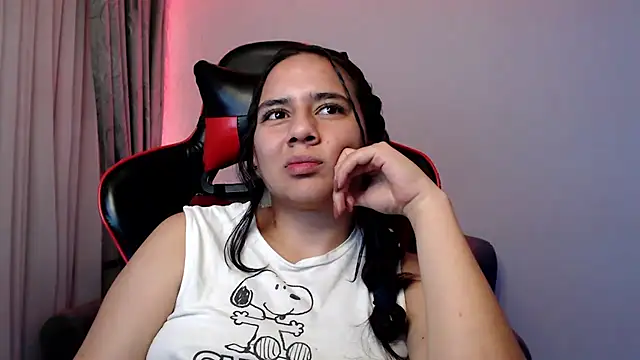 Snapshot of Lexyevans chatting on December 17, 2024, 10:54 pm Lexyevans online show from December 17, 2024, 10:54 pm