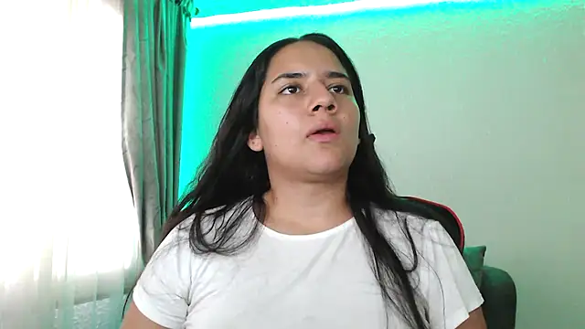 Snapshot of Lexyevans chatting on January 31, 2025, 7:18 pm Lexyevans online show from January 31, 2025, 7:18 pm