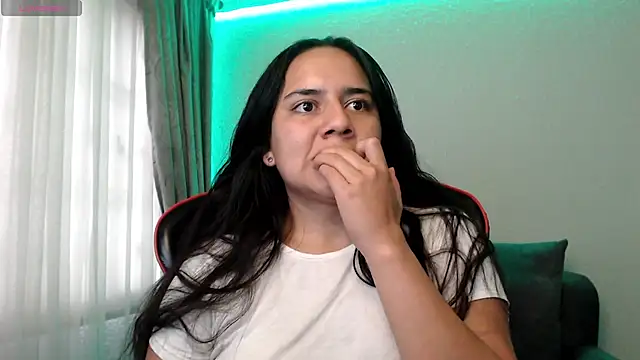 Snapshot of Lexyevans chatting on February 8, 2025, 9:04 pm Lexyevans online show from February 8, 2025, 9:04 pm