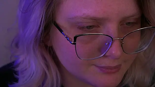 Snapshot of CoolTatis chatting on February 16, 2026, 7:15 am CoolTatis online show from February 16, 2026, 7:15 am