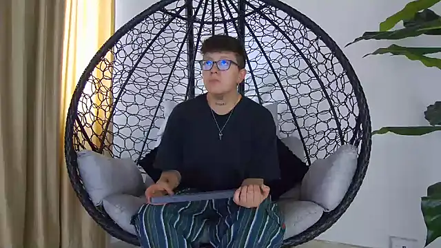 alex noa online show from October 25, 2025, 7:19 pm