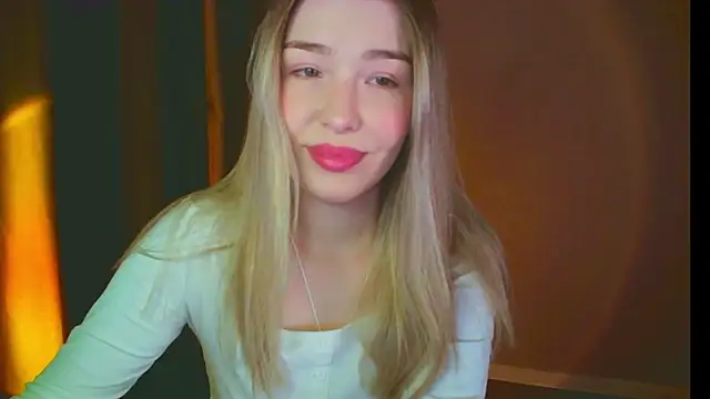 Snapshot of mia_raspberrie chatting on January 23, 2025, 4:15 pm mia raspberrie online show from January 23, 2025, 4:15 pm