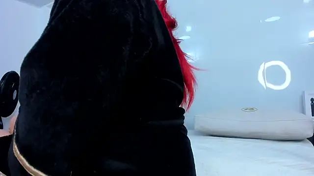 Dalia-Prada online show from September 27, 2025, 4:28 am