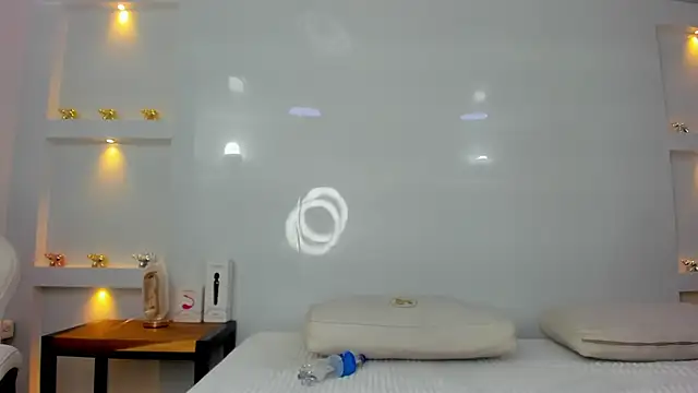 Dalia-Prada online show from December 22, 2025, 4:31 am