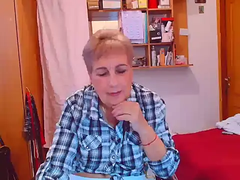 Victoria5643 online show from October 5, 2025, 3:10 pm