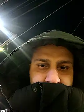 Snapshot of Fucklover011 chatting on December 21, 2025, 10:00 am Fucklover011 online show from December 21, 2025, 10:00 am