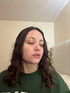 Megan Rodrigo online show from February 11, 2026, 2:00 pm