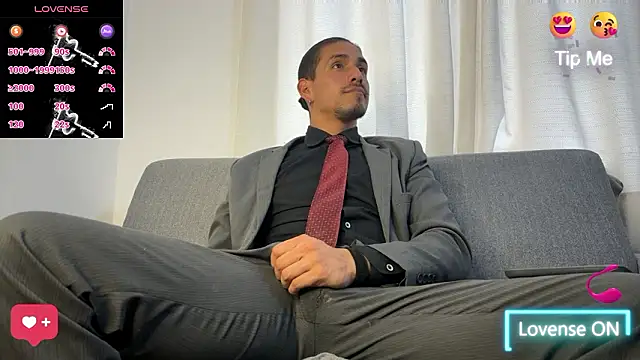 Snapshot of Tom_blunt96 chatting on February 20, 2026, 7:03 pm Tom blunt96 online show from February 20, 2026, 7:03 pm