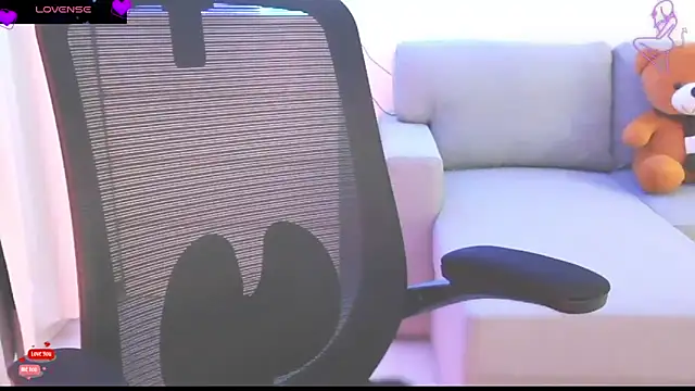  Blue Ruubyy  online show from February 26, 2026, 1:43 pm