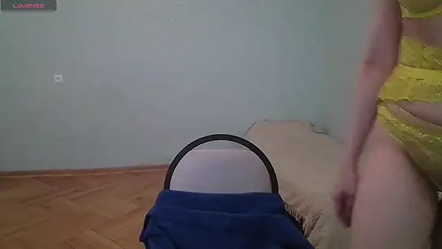 LanaDreamX online show from January 12, 2025, 8:04 am