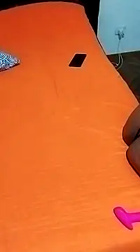 Snapshot of littlebrunett chatting on February 5, 2025, 11:02 am littlebrunett online show from February 5, 2025, 11:02 am