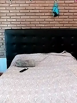 Snapshot of littlebrunett chatting on September 30, 2025, 11:15 am littlebrunett online show from September 30, 2025, 11:15 am