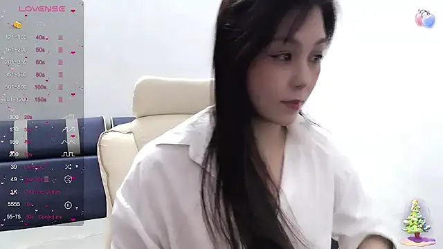 Snapshot of Toookiss chatting on February 11, 2025, 6:40 am Toookiss online show from February 11, 2025, 6:40 am