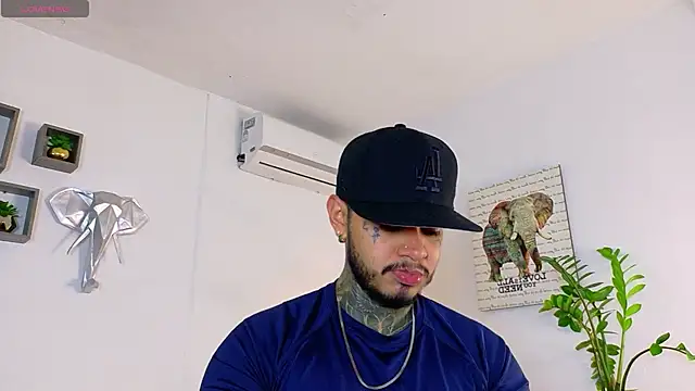 Snapshot of JordanSmiith_ chatting on February 17, 2026, 8:37 pm JordanSmiith online show from February 17, 2026, 8:37 pm