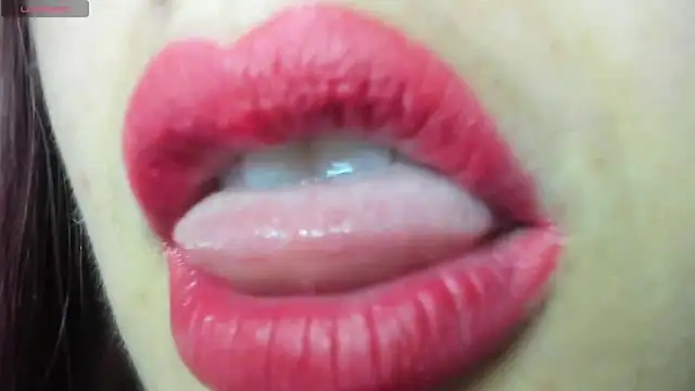 queen fetish online show from February 4, 2026, 3:07 pm