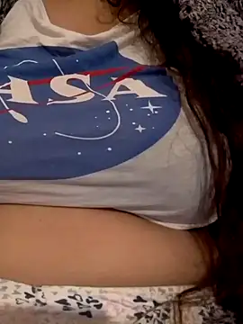 Snapshot of Zanoba-16 chatting on December 17, 2025, 9:37 am Zanoba-16 online show from December 17, 2025, 9:37 am