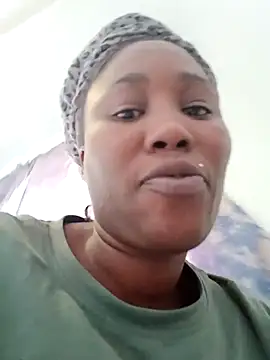 BERNINIBLUSHX89 online show from March 14, 2025, 1:35 pm