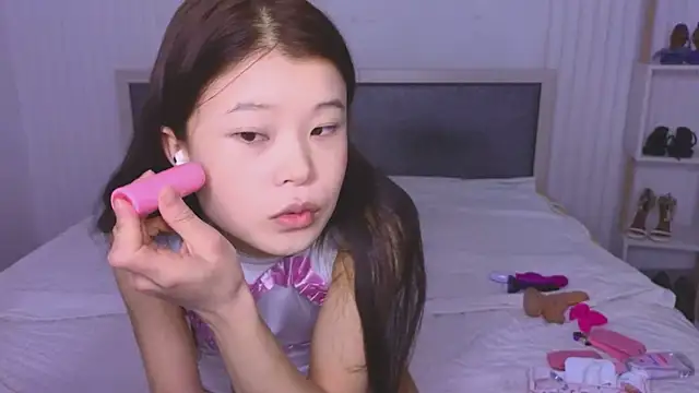 Snapshot of Tina_Kim_ chatting on January 22, 2025, 4:34 am Tina Kim online show from January 22, 2025, 4:34 am