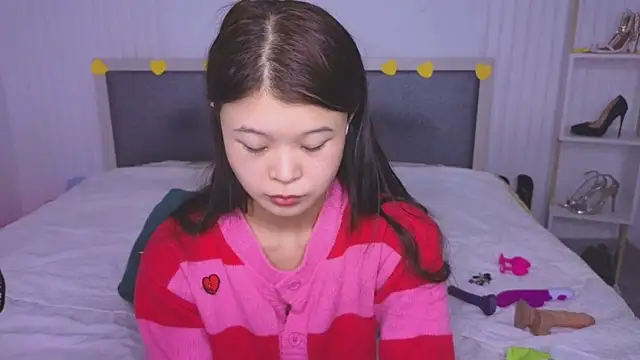 Snapshot of Tina_Kim_ chatting on February 6, 2025, 10:48 am Tina Kim online show from February 6, 2025, 10:48 am