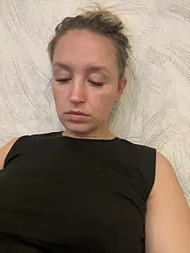 Snapshot of StasyWood chatting on February 12, 2026, 1:44 am StasyWood online show from February 12, 2026, 1:44 am