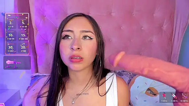 Snapshot of _cloe_martinez chatting on January 14, 2025, 9:20 pm cloe martinez online show from January 14, 2025, 9:20 pm