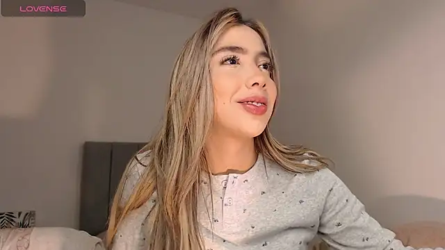 Snapshot of Marian_se chatting on February 8, 2026, 12:36 am Marian se online show from February 8, 2026, 12:36 am