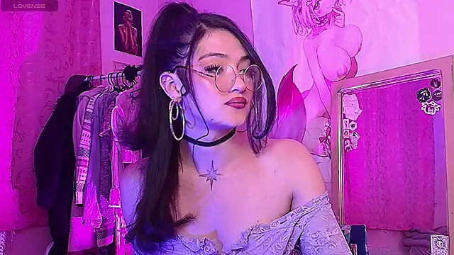 moonfiredancer online show from September 23, 2025, 8:06 am