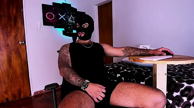 Snapshot of Sebas-hott chatting on December 27, 2024, 3:09 am Sebas-hott online show from December 27, 2024, 3:09 am