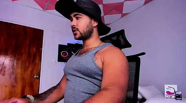 Snapshot of Sebas-hott chatting on January 13, 2025, 3:23 am Sebas-hott online show from January 13, 2025, 3:23 am