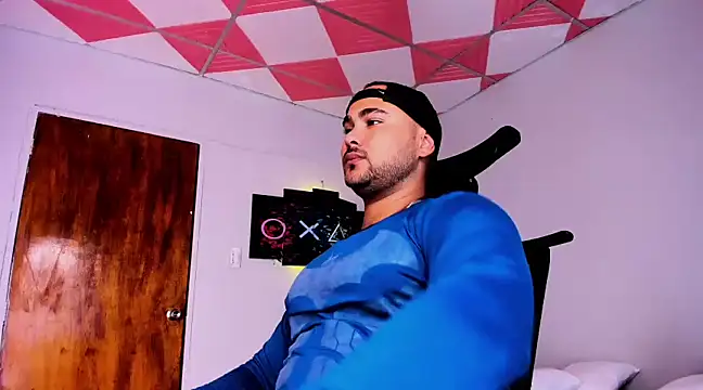 Snapshot of Sebas-hott chatting on January 24, 2025, 3:00 am Sebas-hott online show from January 24, 2025, 3:00 am