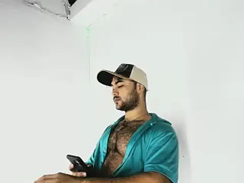 Snapshot of Sebas-hott chatting on October 8, 2025, 1:47 am Sebas-hott online show from October 8, 2025, 1:47 am