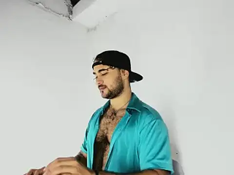 Snapshot of Sebas-hott chatting on November 7, 2025, 10:54 pm Sebas-hott online show from November 7, 2025, 10:54 pm