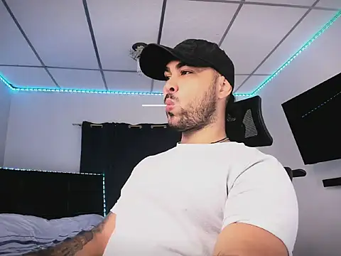 Snapshot of Sebas-hott chatting on February 6, 2026, 10:24 pm Sebas-hott online show from February 6, 2026, 10:24 pm