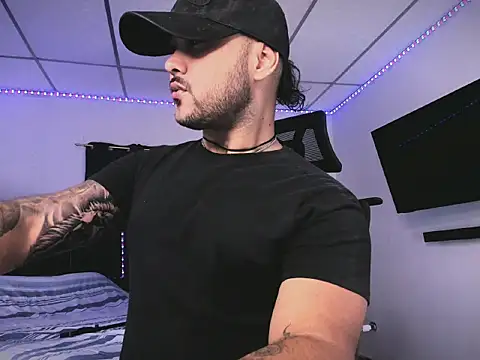 Snapshot of Sebas-hott chatting on February 23, 2026, 12:09 am Sebas-hott online show from February 23, 2026, 12:09 am