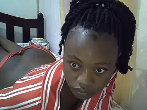 Snapshot of CuteSavana chatting on February 9, 2025, 3:32 am CuteSavana online show from February 9, 2025, 3:32 am