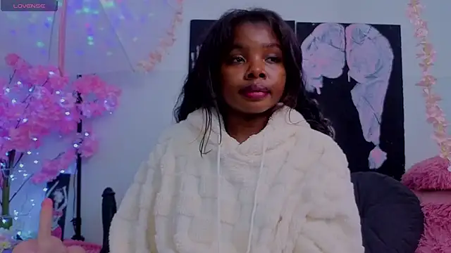 Snapshot of KilyetVera3x chatting on February 6, 2026, 5:45 am KilyetVera3x online show from February 6, 2026, 5:45 am