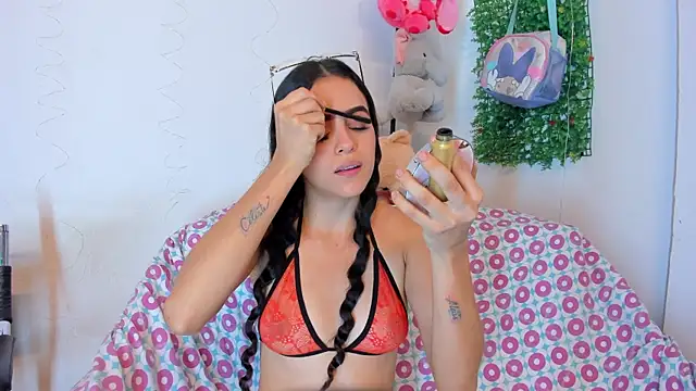 emilyclay 1 online show from December 17, 2025, 8:15 pm