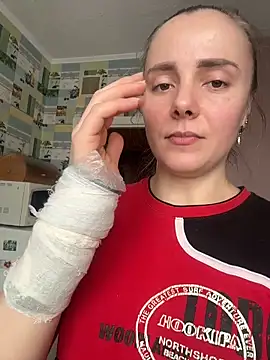 Snapshot of AlisaKissss chatting on February 8, 2026, 9:34 am AlisaKissss online show from February 8, 2026, 9:34 am