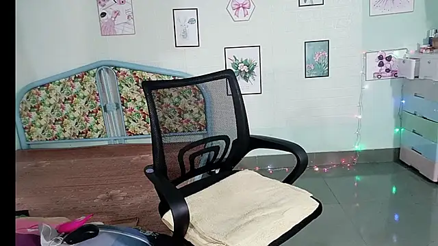 Snapshot of Lanian_99 chatting on February 3, 2026, 2:53 am Lanian 99 online show from February 3, 2026, 2:53 am