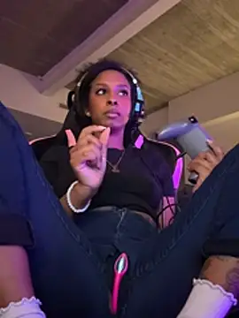 Your Paris online show from February 17, 2026, 2:08 am