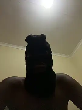 Gifttheskimaskboy online show from February 10, 2026, 9:19 pm