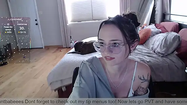 Snapshot of Plantbabeee chatting on January 5, 2026, 5:49 pm Plantbabeee online show from January 5, 2026, 5:49 pm