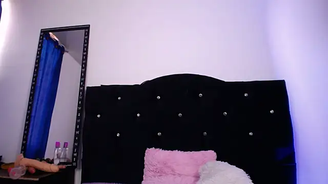 Snapshot of sweet_skylove_ chatting on February 12, 2026, 9:10 pm sweet skylove online show from February 12, 2026, 9:10 pm